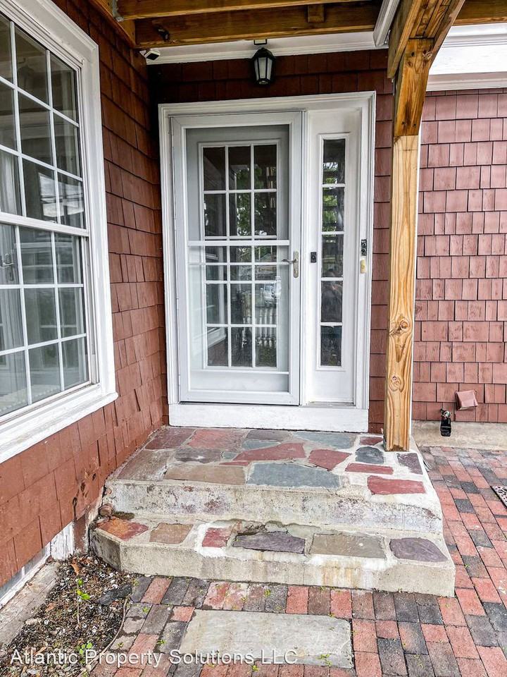 467 Armistice Blvd - Photo 3 of 21