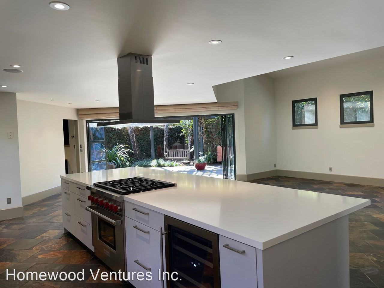 524 Everett Ct - Photo 2 of 27