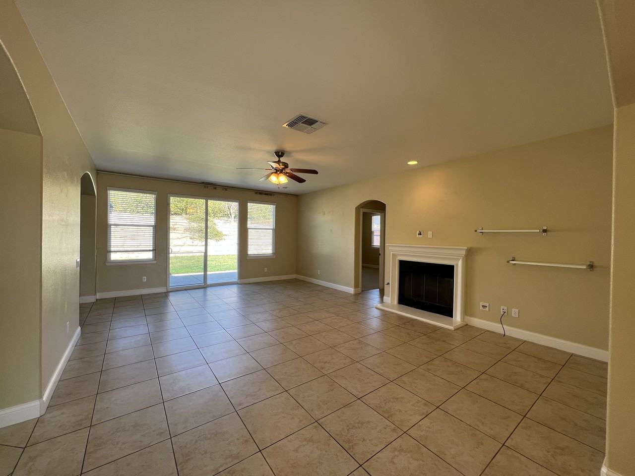 4039 Sagan Ct - Photo 3 of 23