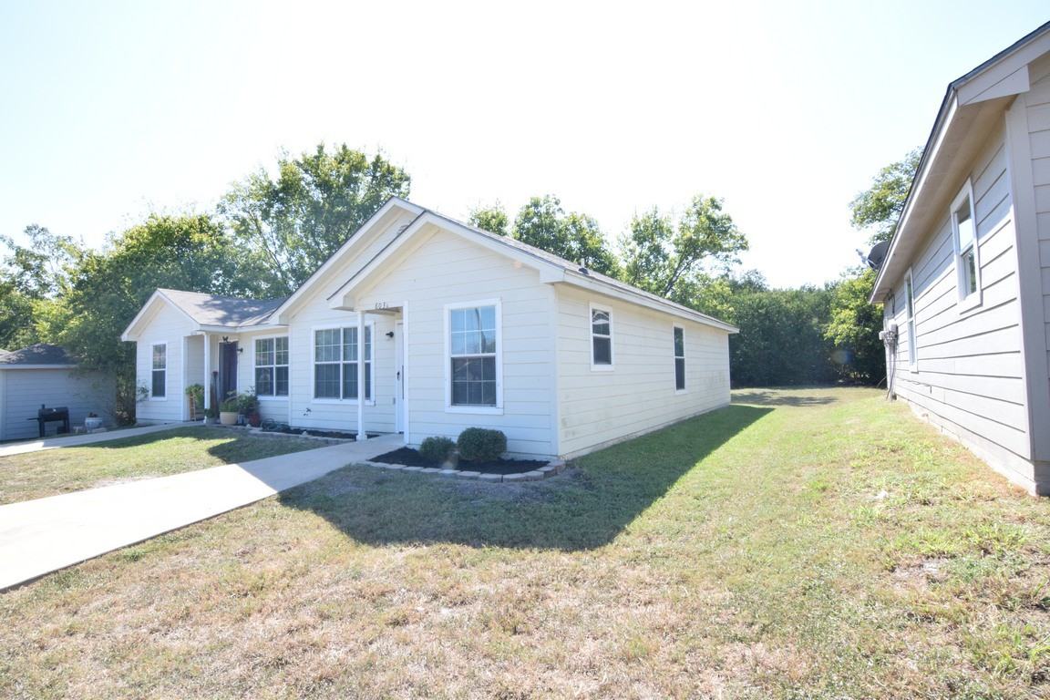 603 E Avenue M - Photo 2 of 17