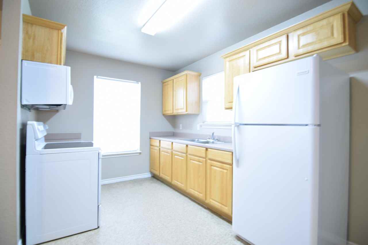 603 E Avenue M - Photo 3 of 17