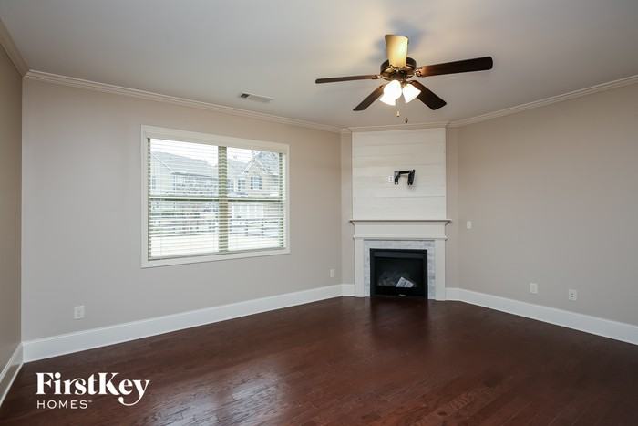 6902 Trailing Ivy Way - Photo 3 of 13