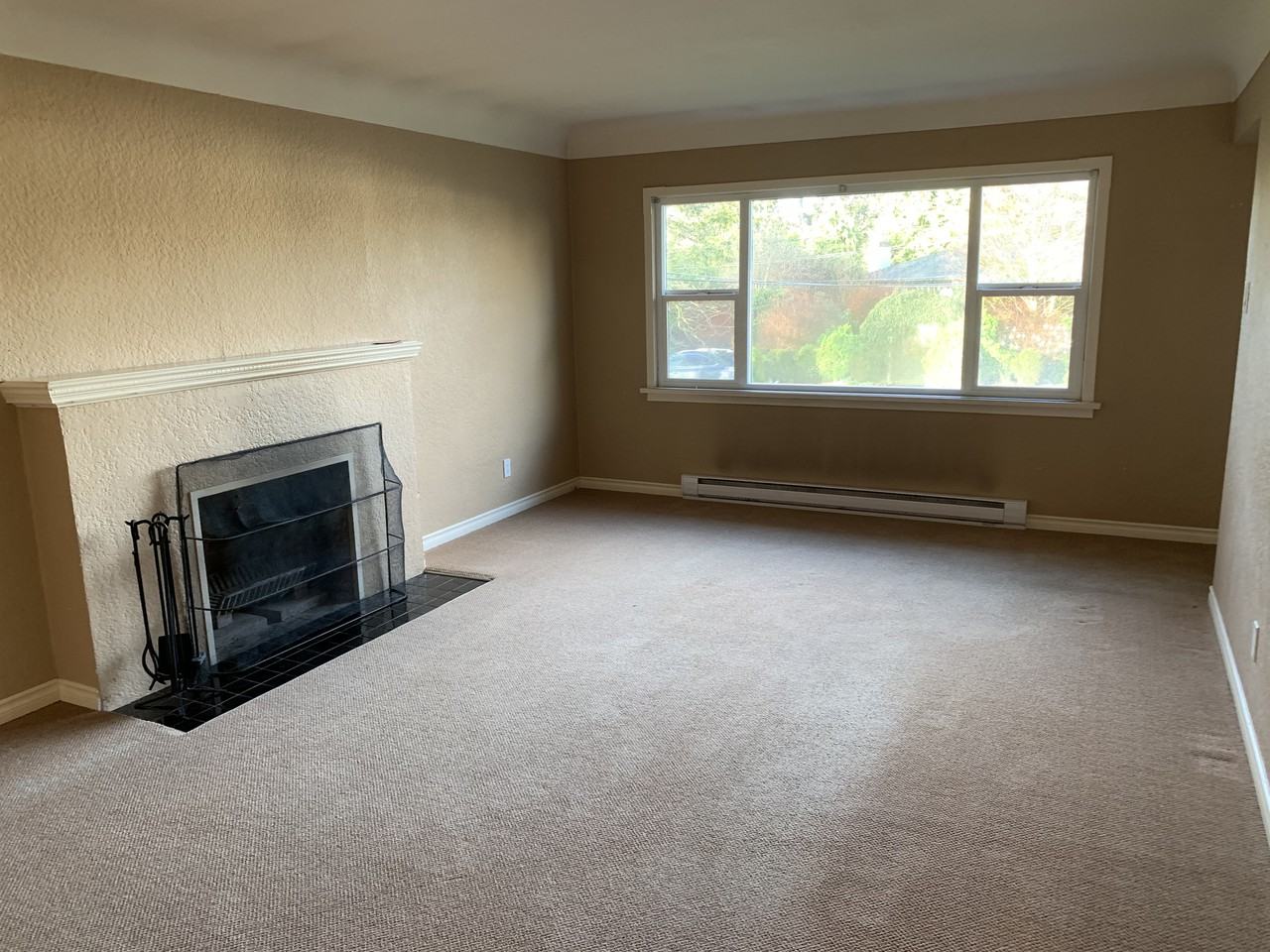 1861 Christie Way - Photo 3 of 8