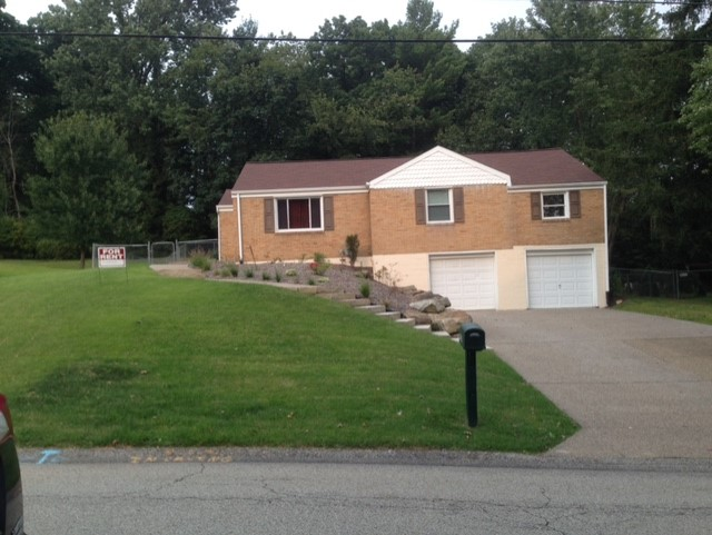 8274 Elaine Dr - Photo 2 of 26