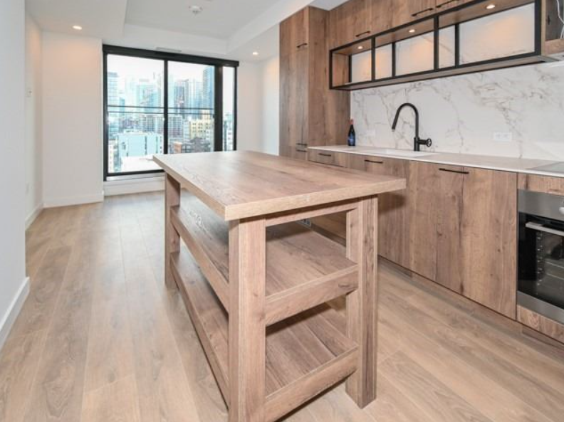 505 Richmond Street West