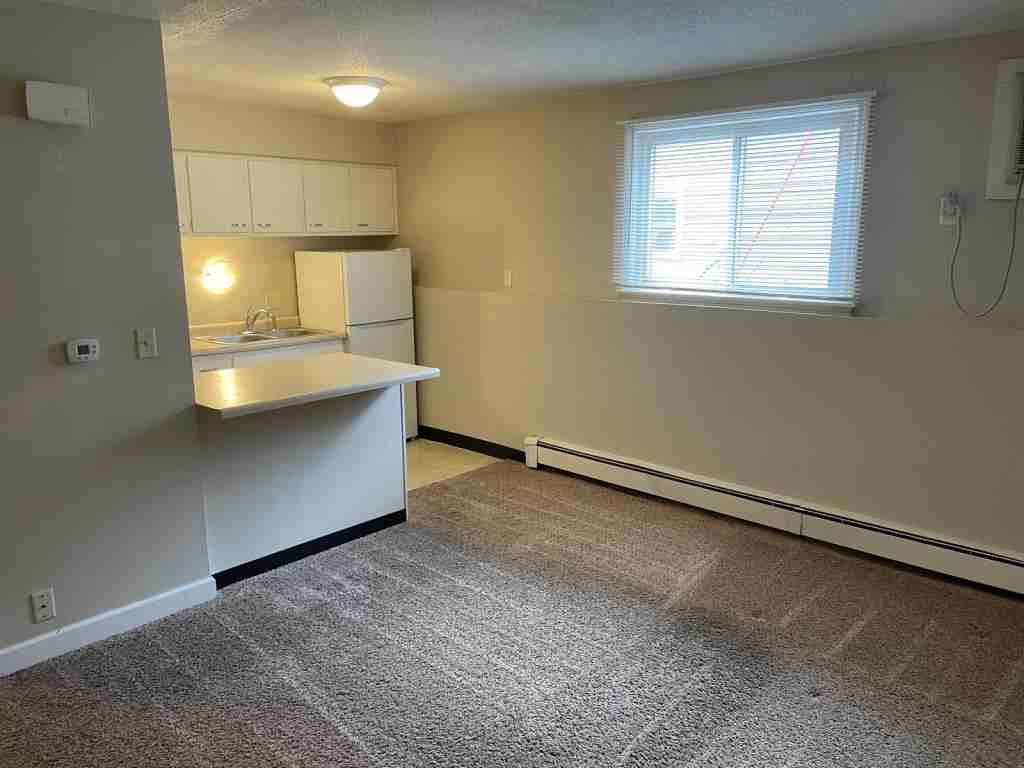 2009 W 1st St #3 - Photo 3 of 10