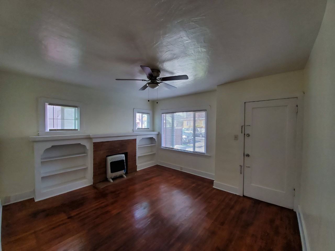 3243 E 23rd St #1 - Photo 2 of 5