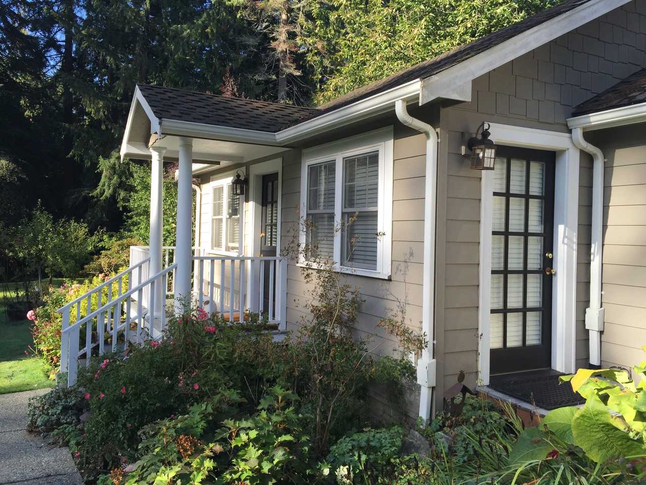 18449 1/2 Ballinger Way Ne - Photo 3 of 10