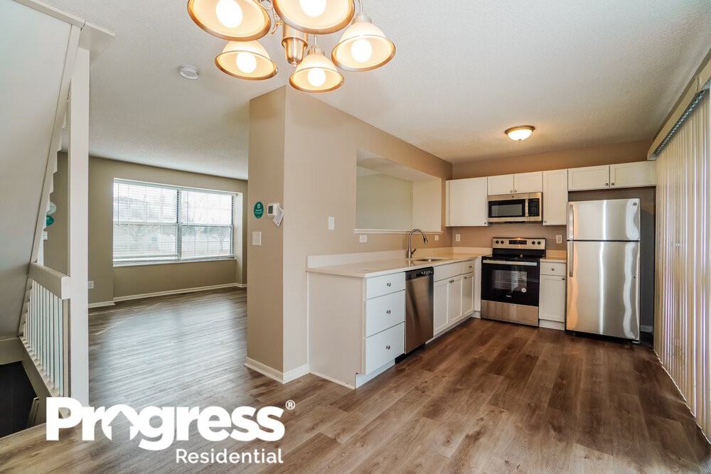 5122 Springdale Blvd - Photo 3 of 9