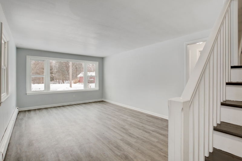 353 W Matson Ave - Photo 2 of 14