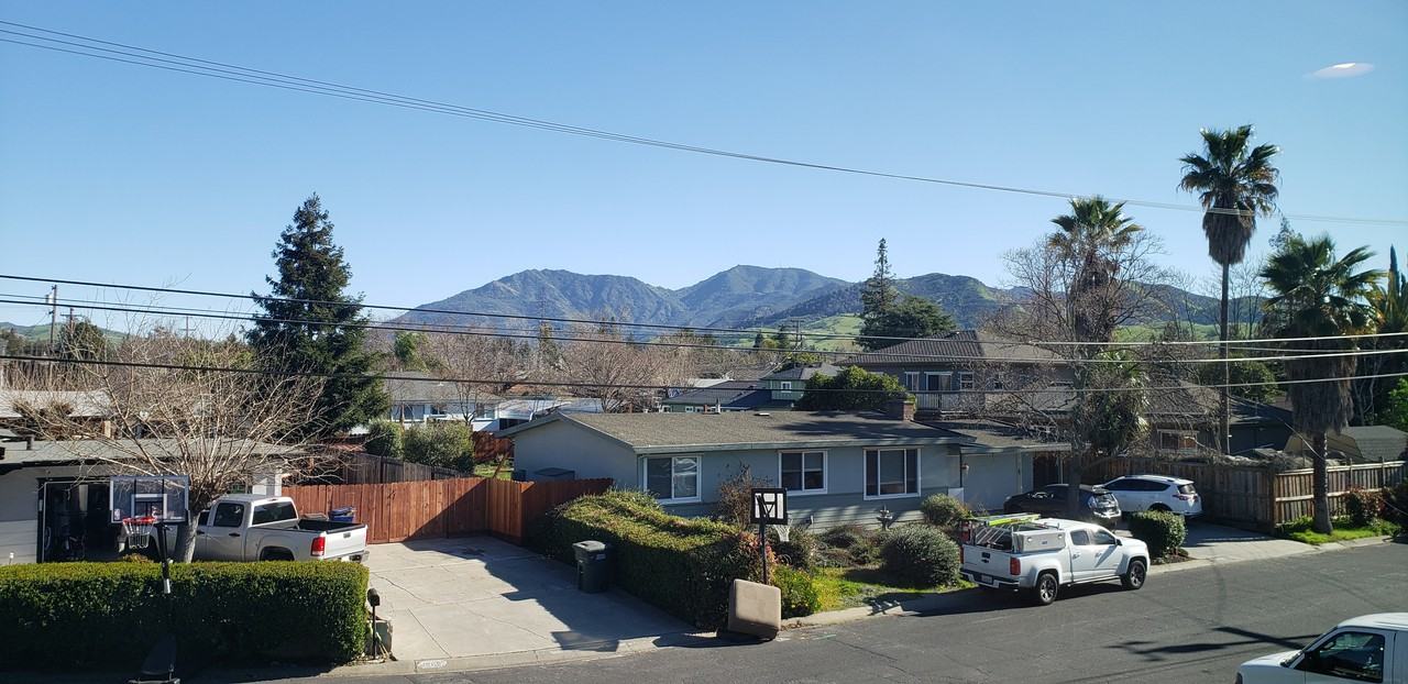 1567 Sutherland Court - Photo 2 of 10