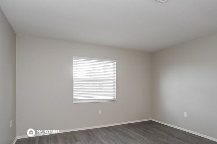 5424 Hayden Blvd - Photo 3 of 16