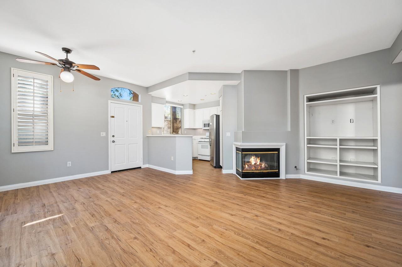 2726 Dunstan Dr #1 - Photo 3 of 20