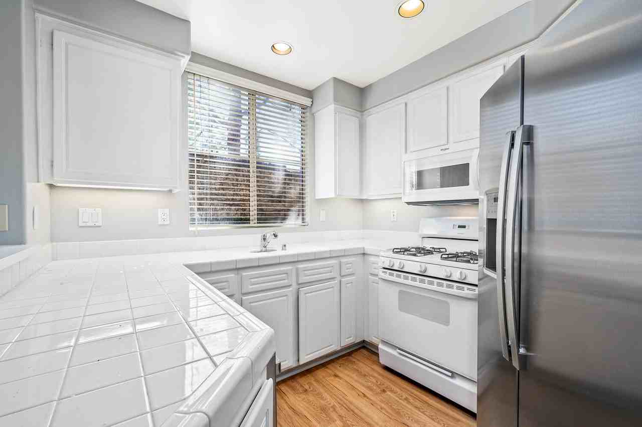 2726 Dunstan Dr #1 - Photo 5 of 20