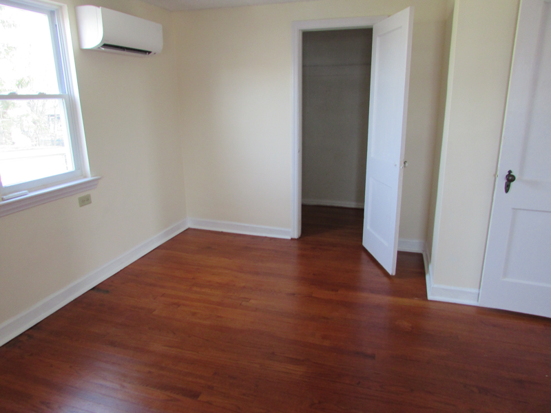 123 W Kings Hwy #B - Photo 2 of 7