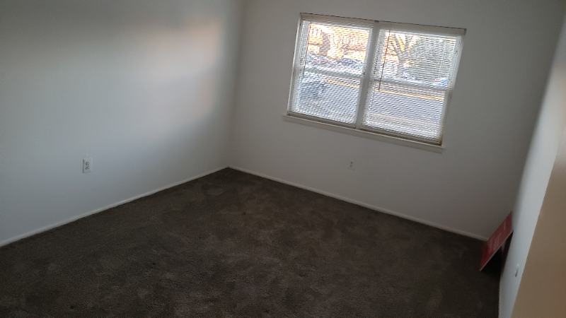 1137 Kaye Ct - Photo 2 of 7