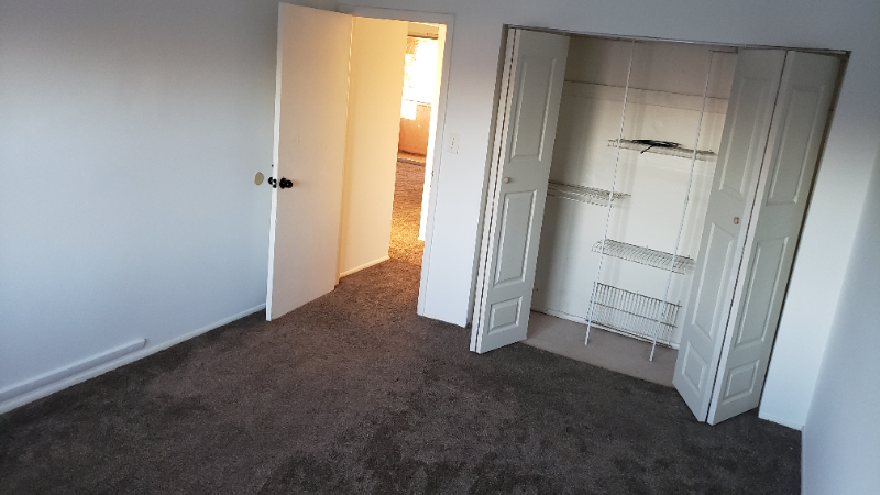 1137 Kaye Ct - Photo 3 of 7