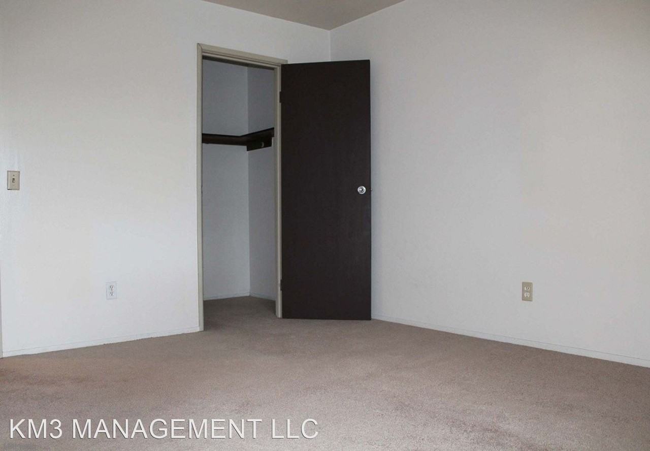 2014, 2015, 2018 & 2021 Greenway Cross; 2016 & 2020 Pike Dr. - Photo 3 of 10