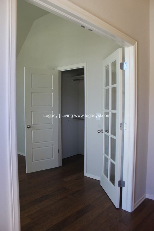 14734 S Urbana Ave - Photo 6 of 32