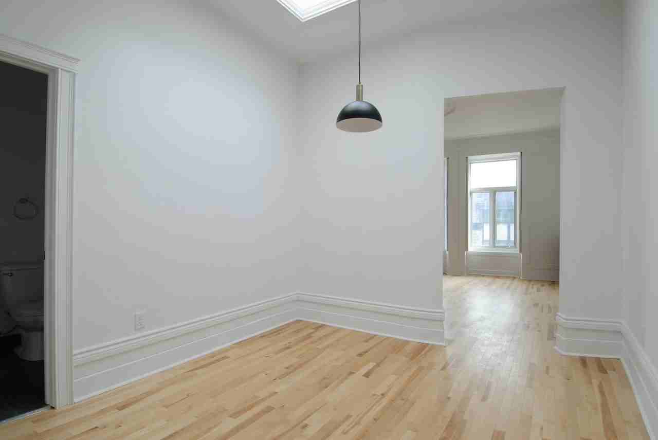 2100 Rue Saint-Denis #25 - Photo 2 of 7