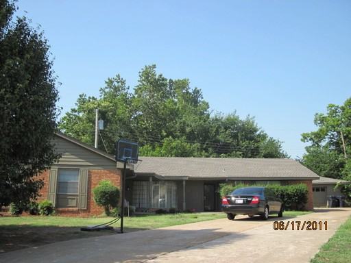 1938 NW 42nd St #1 - Photo 2 of 11