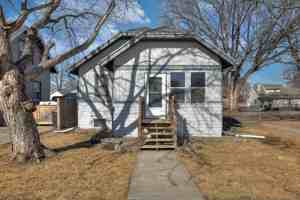 featured image of 2300 Avenue F