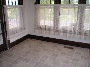 612 N State St - Photo 2 of 16