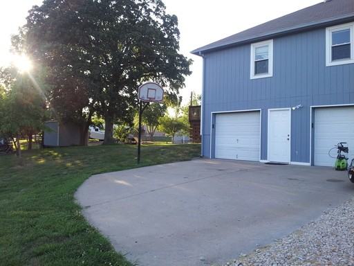 124 SE 611th Rd - Photo 3 of 6
