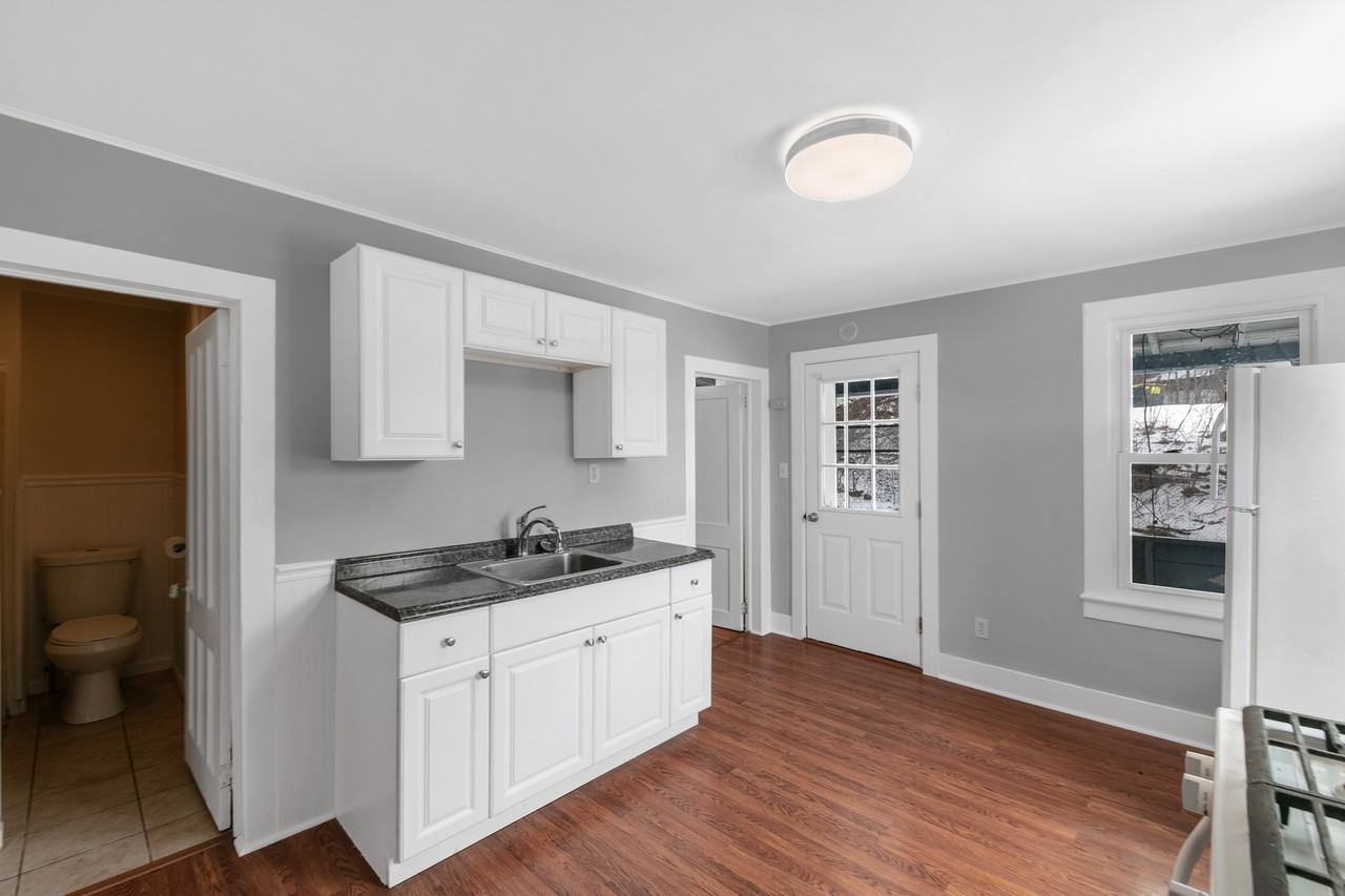 34 Malta Ave #34UPSTAIRS - Photo 4 of 24