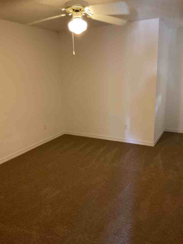 1800 Tsuga Way #H - Photo 7 of 10