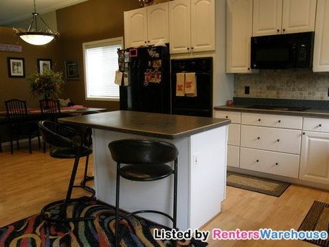 9009 Glacier Rd - Photo 3 of 10