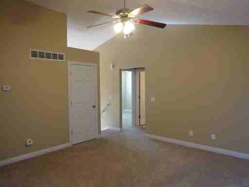 3007 Laura Lee Ln - Photo 2 of 13