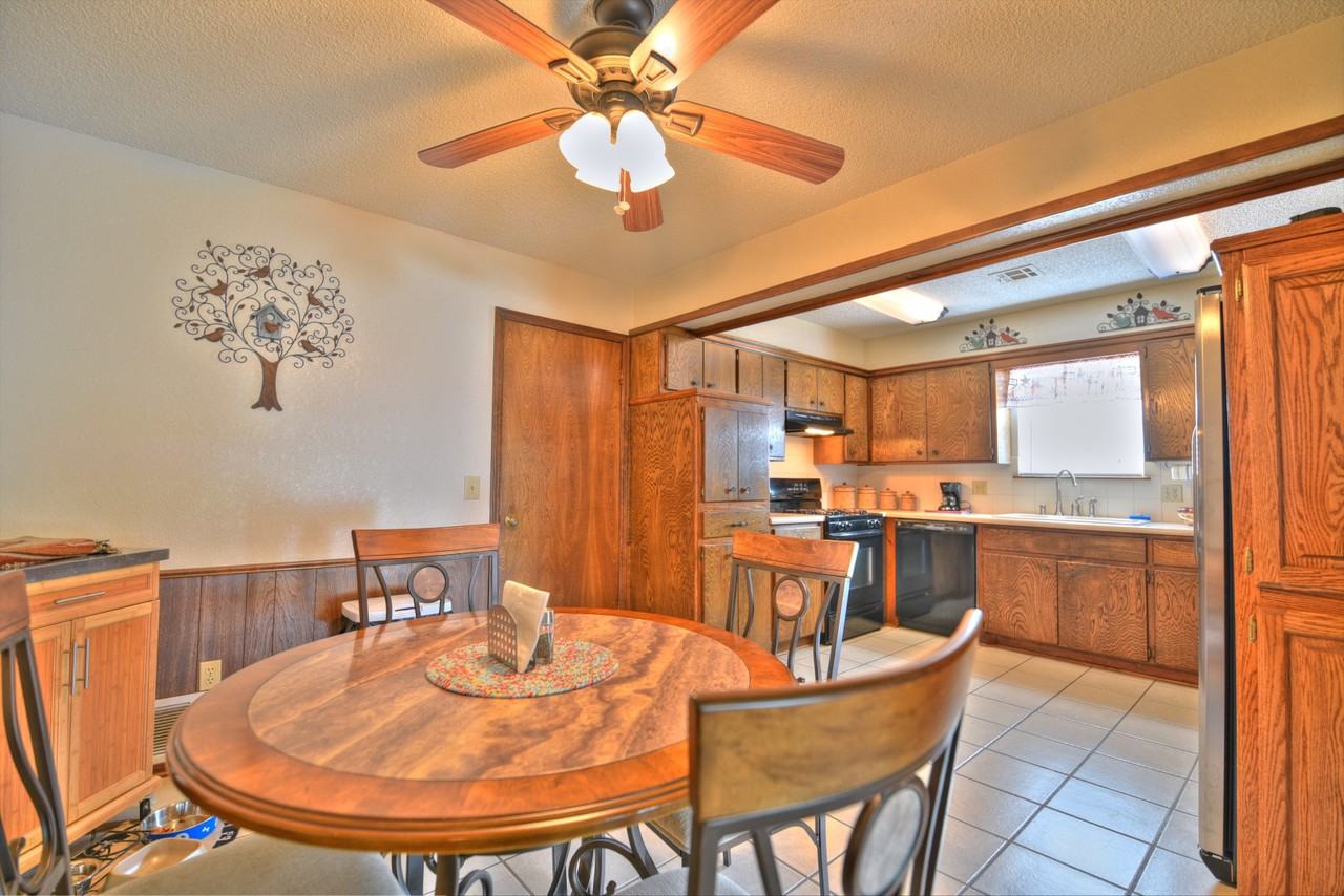 307 Vickie Dr #1 - Photo 4 of 20