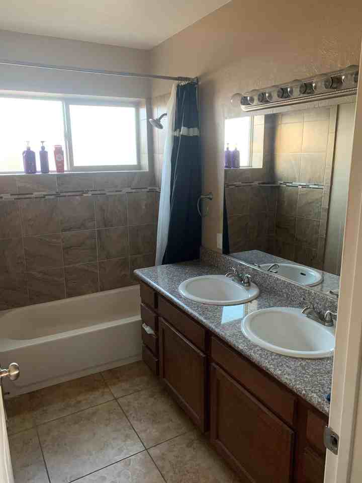2305 N 2nd Ave #SFR - Photo 3 of 12