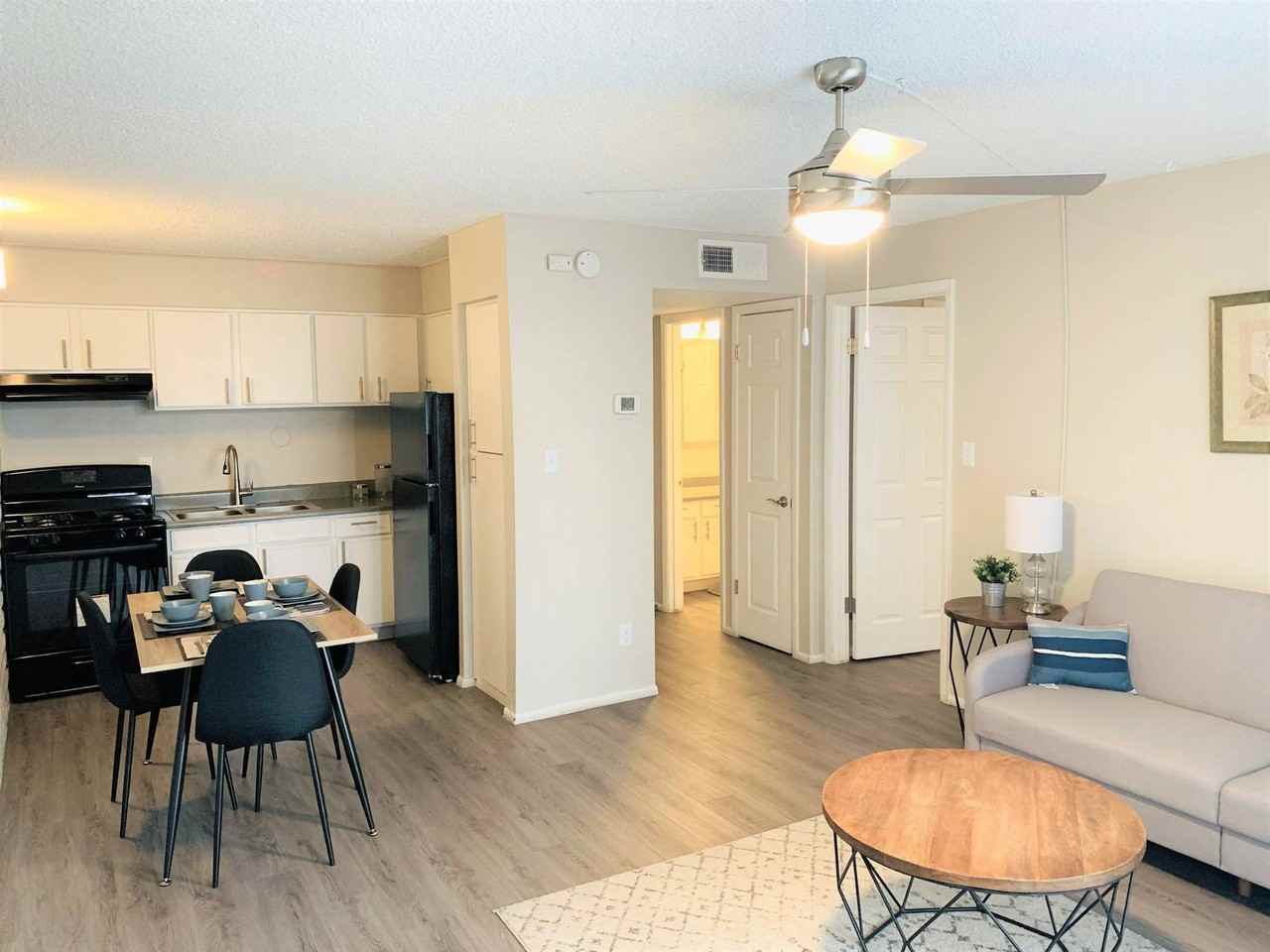 Avenue 19 - Photo 6 of 45