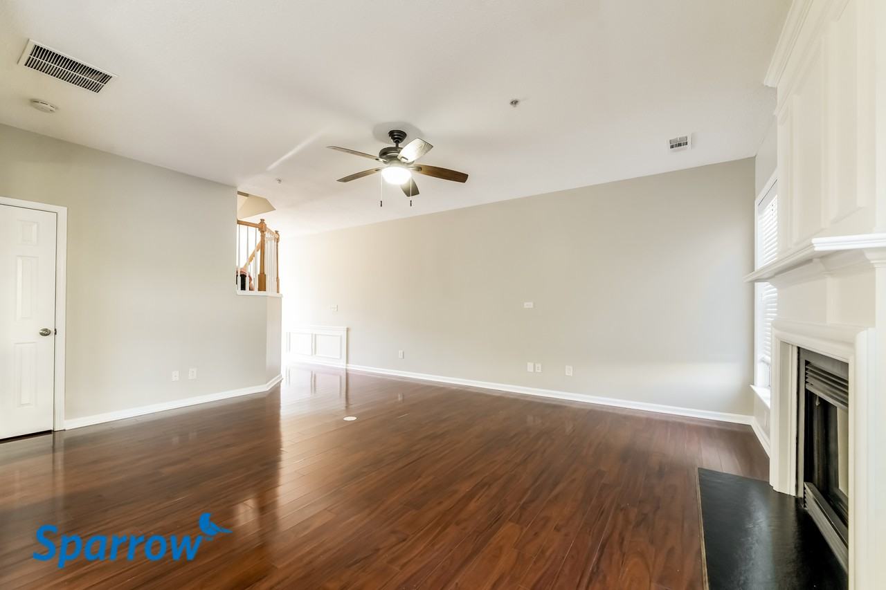 233 Regent Sq - Photo 3 of 15