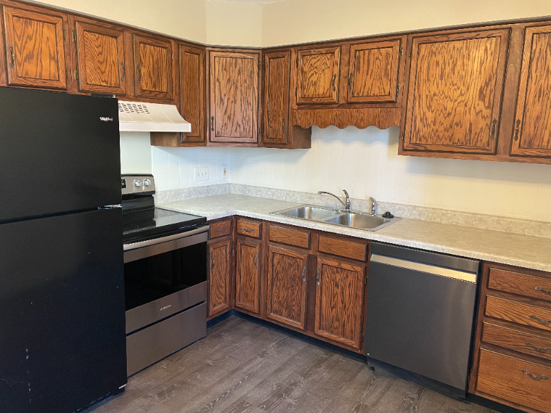 2432 Echo Valley Dr - Photo 2 of 9