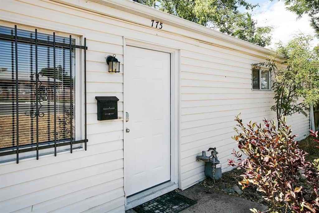 775 S Raleigh St - Photo 2 of 22