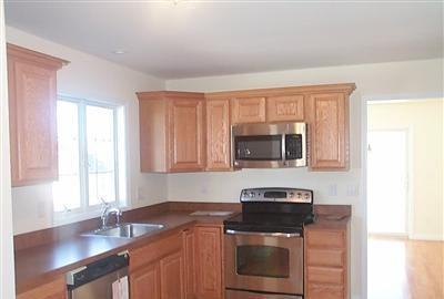 165 Fairview Ave - Photo 3 of 6