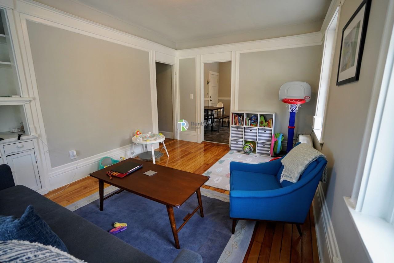 222 South St #2 - Photo 3 of 14