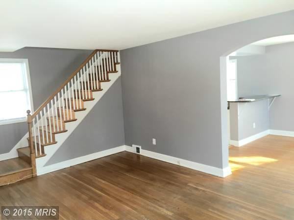 109 S Park Dr - Photo 3 of 16