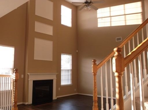 107 Elba Dr - Photo 2 of 11