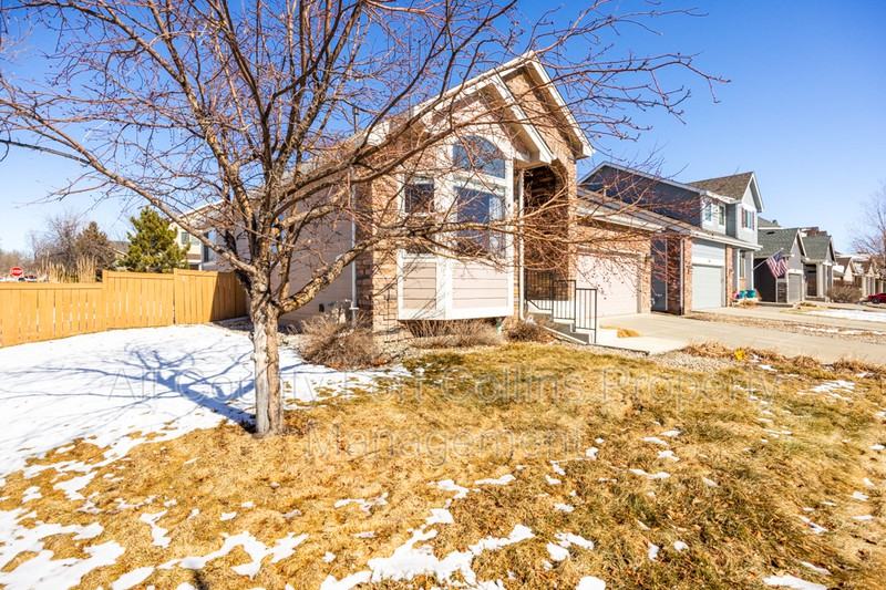 2120 Baldwin St - Photo 2 of 20