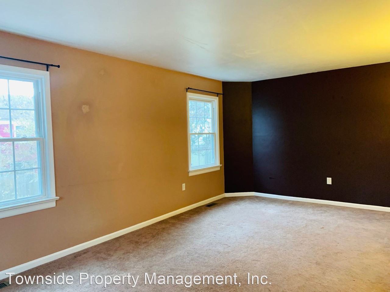 2701 Chelsea Ct - Photo 2 of 17