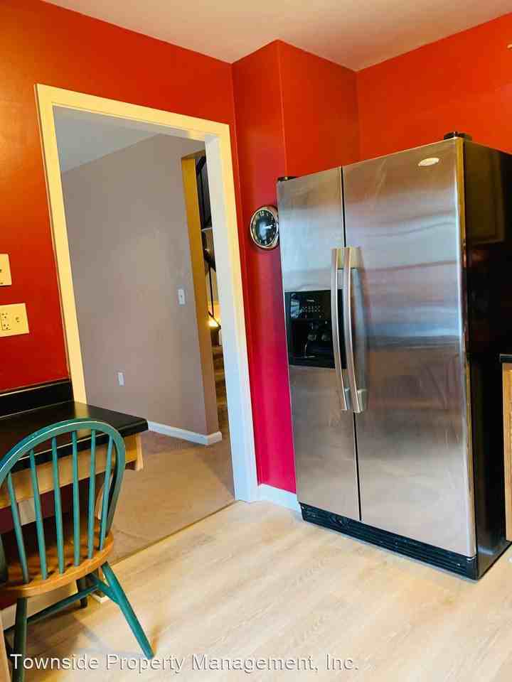 2701 Chelsea Ct - Photo 3 of 17