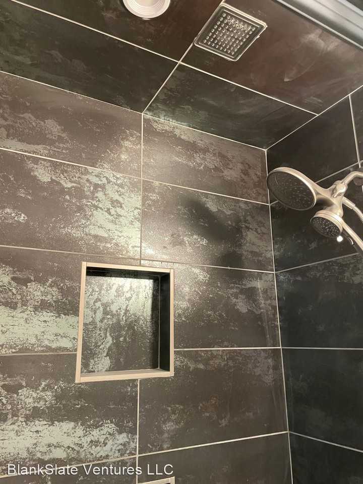 20 St Paul's Ave - Photo 3 of 6