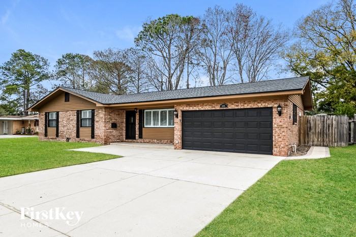 8105 Altama Rd - Photo 2 of 15