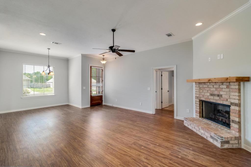 161 Notting Hill Pl - Photo 3 of 17