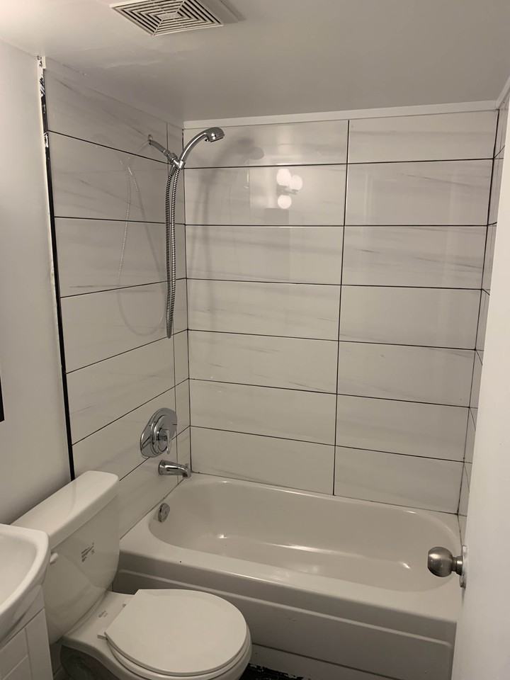 1980 Rue Sainte-Catherine Est #408 - Photo 3 of 14