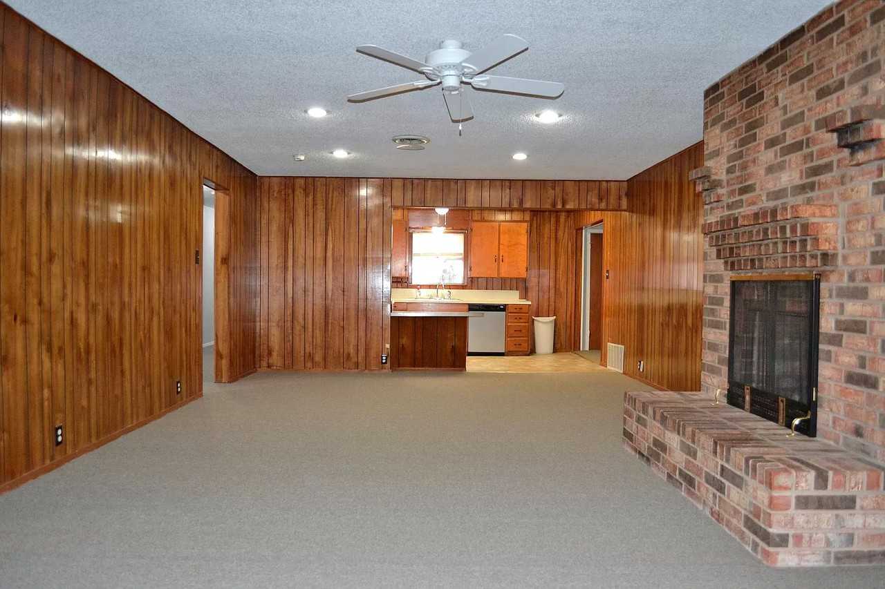 301 N 9th St - Photo 3 of 17